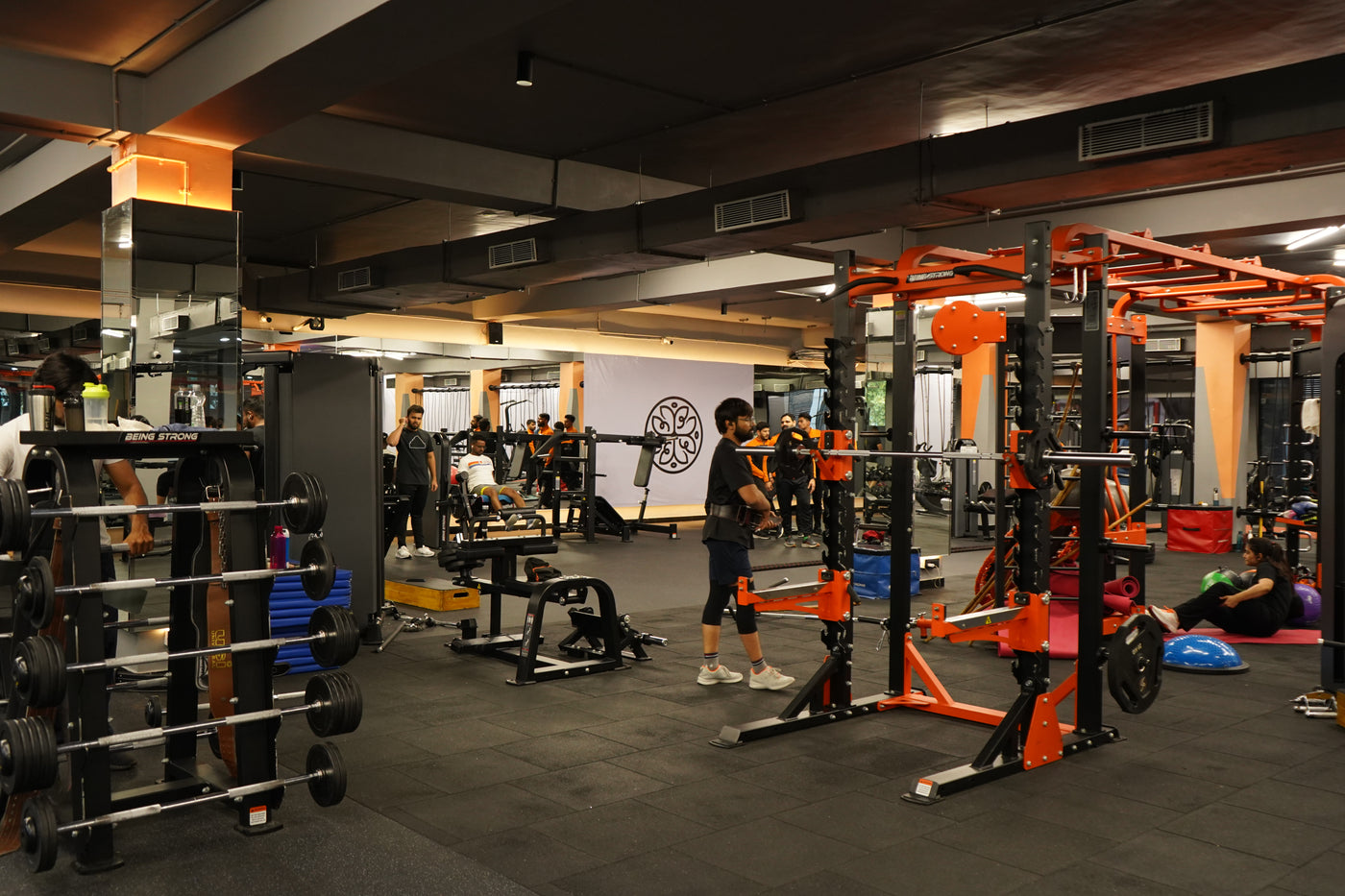 Why a Sports Club Beats a Regular Gym